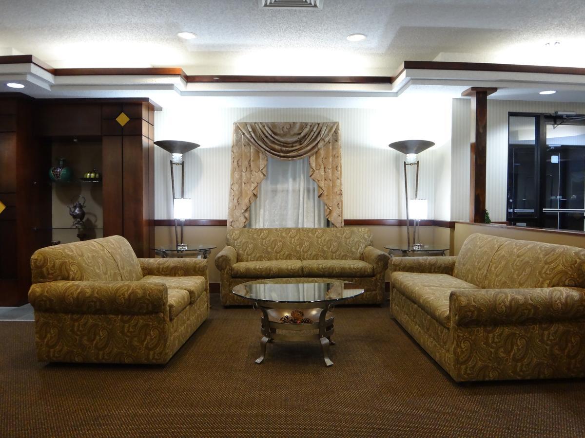 Windsor Inn & Suites Dodge City Exteriör bild