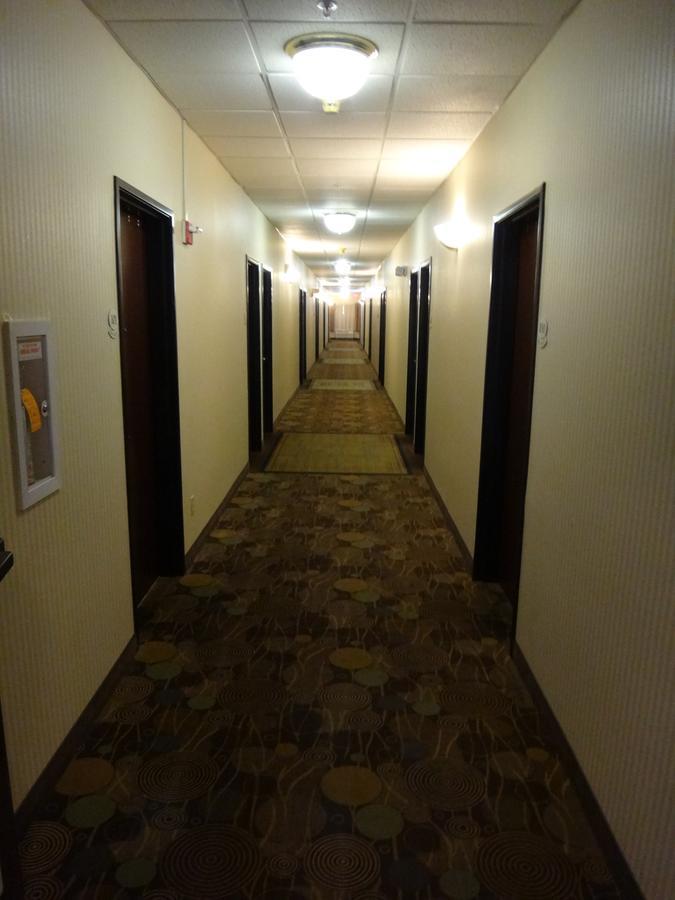 Windsor Inn & Suites Dodge City Exteriör bild