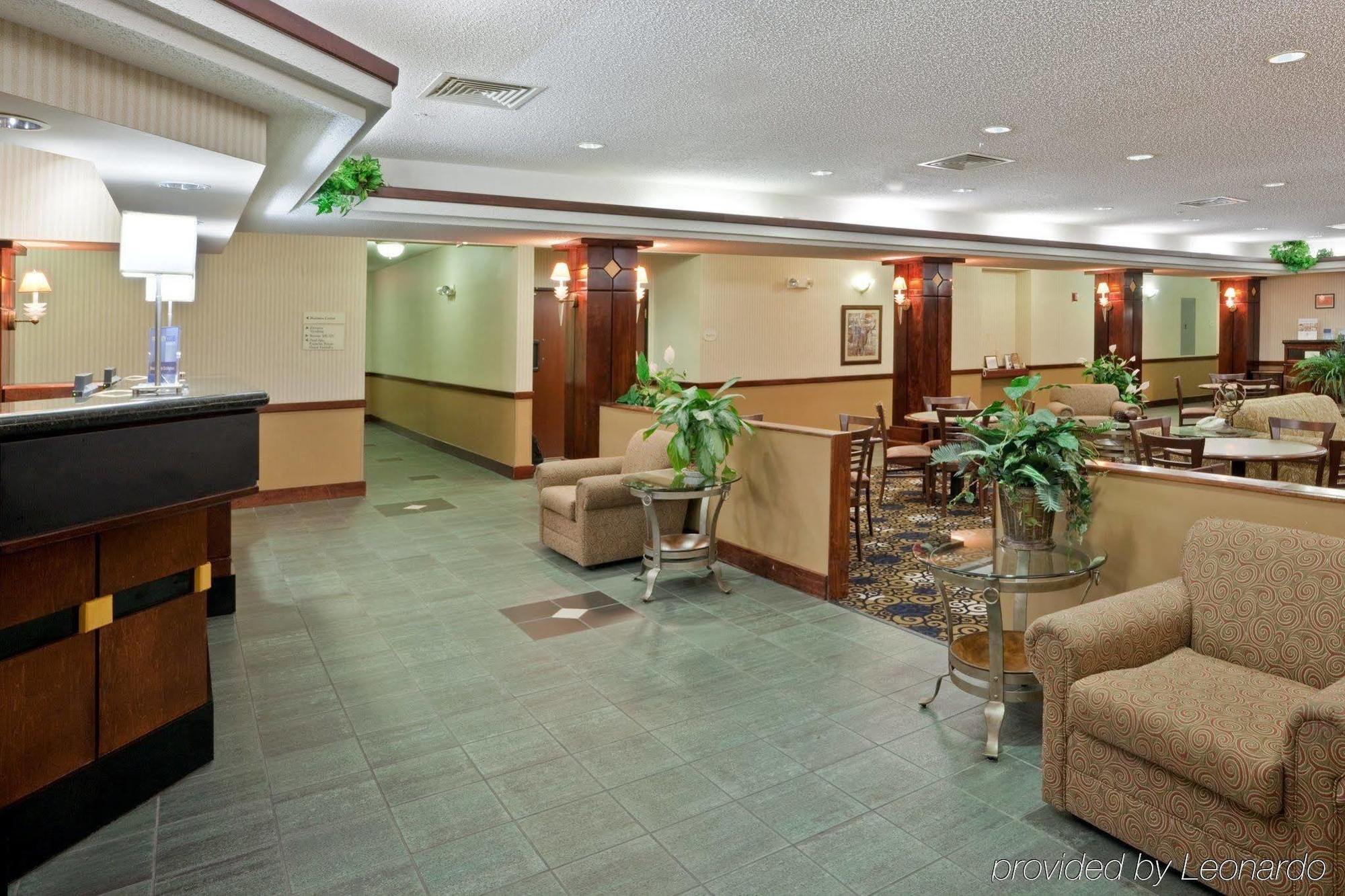 Windsor Inn & Suites Dodge City Exteriör bild